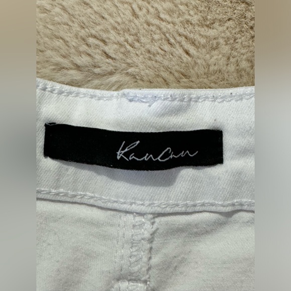 KanCan distressed cuffed shorts. Size 13/30 - Picture 5 of 6